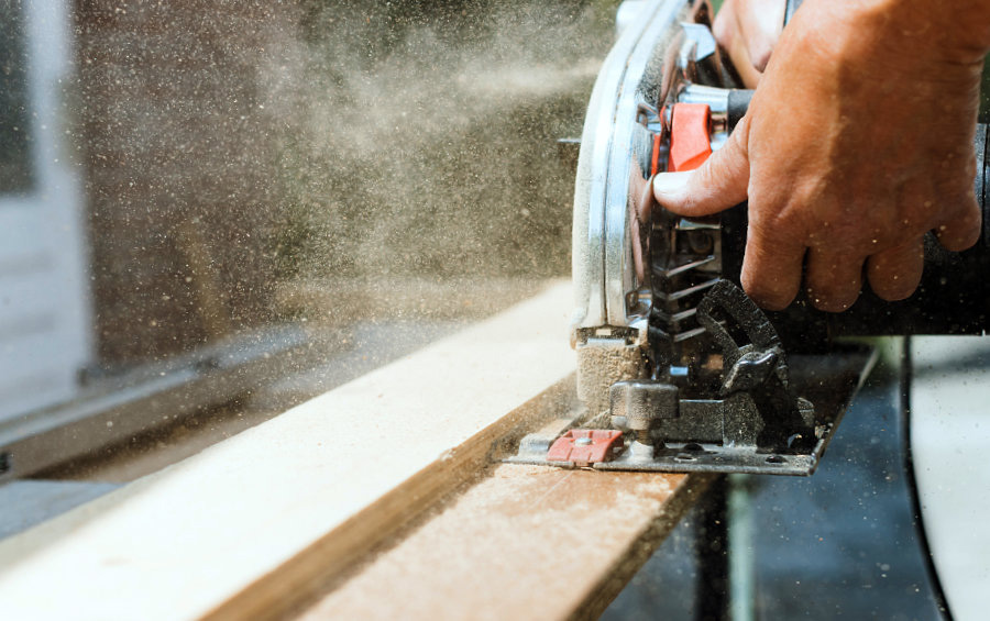 Cutting melamine with a circular saw deals