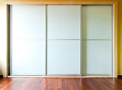 How to fit sliding wardrobe doors when your walls are not plumb and straight